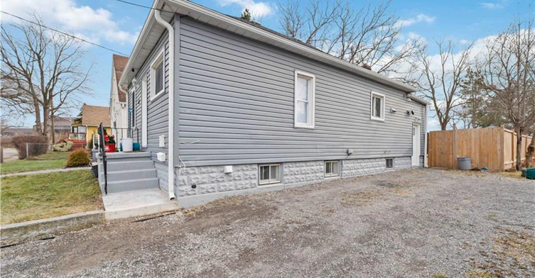 LOWER-65 Almond Street, Welland, ON, L3B 3P6 - 16