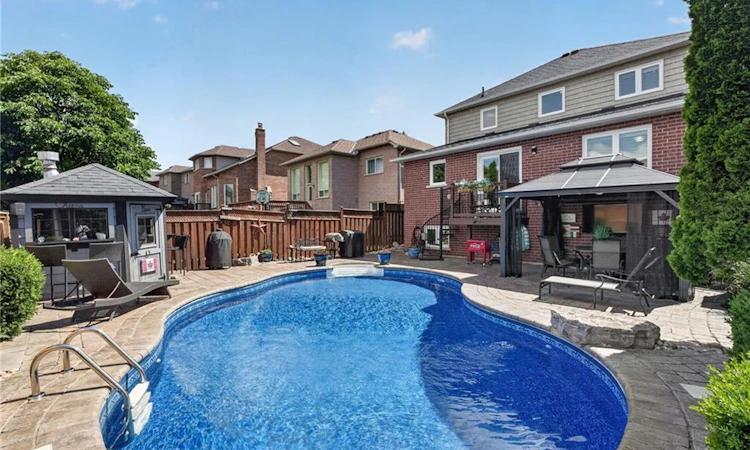 74 Harley Avenue