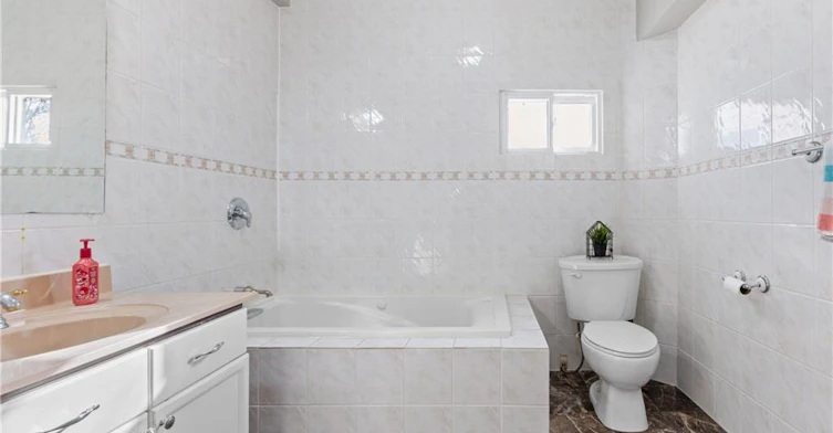 204 Beach Boulevard, Hamilton, ON, L8H 6V9 - 8