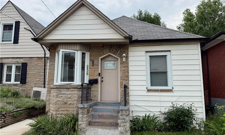 256 Fairfield Avenue