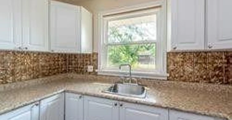 10 Collier Road, Thorold, ON, L2V 2W9 - 4