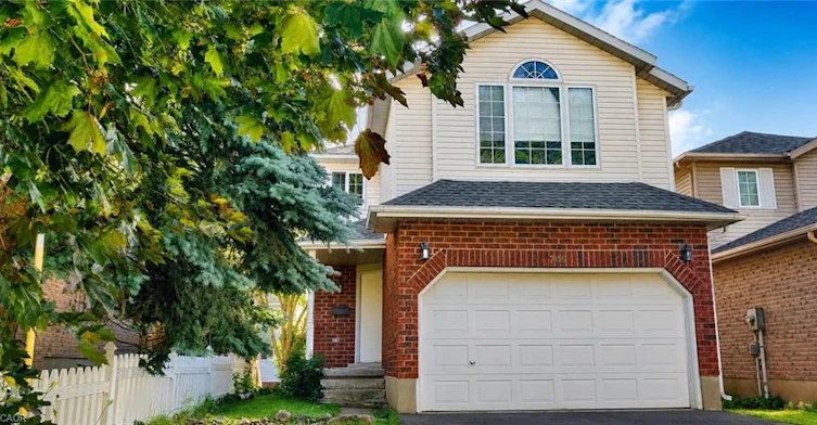 706 Keatswood Crescent, Waterloo, ON, N2T 2R6