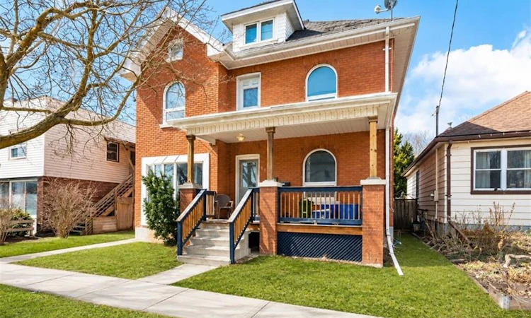 219 Erie Avenue
