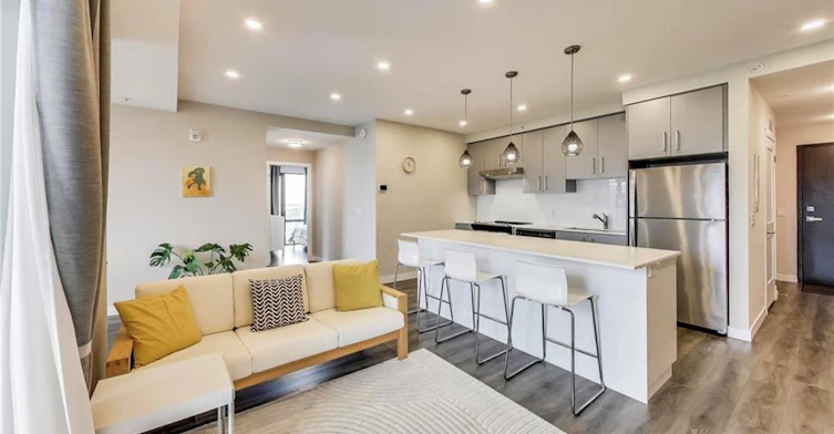 907-15 Queen Street S, Hamilton, ON, L8P 0C6 - 2
