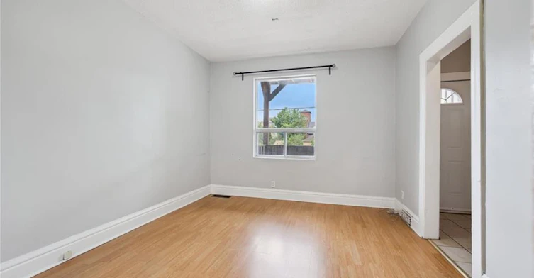 126 Wellington Street N, Kitchener, ON, N2H 5K1 - 9