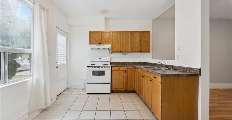 126 Wellington Street N, Kitchener, ON, N2H 5K1 - 16