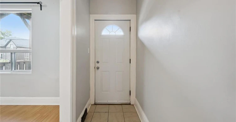 126 Wellington Street N, Kitchener, ON, N2H 5K1 - 6