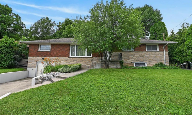 27 Ainslie Avenue