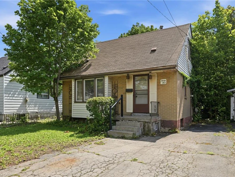 34 Eaton Place, Hamilton, ON, L8H 1N7 - 2