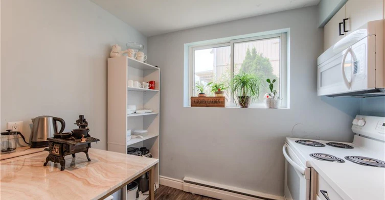 1-132 Allen Street E, Waterloo, ON, N2J 1J4 - 9