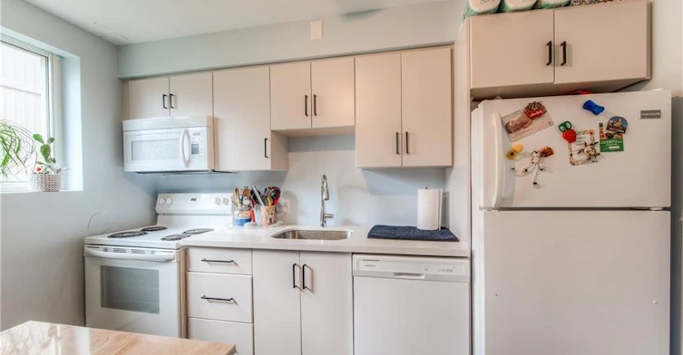 1-132 Allen Street E, Waterloo, ON, N2J 1J4 - 8