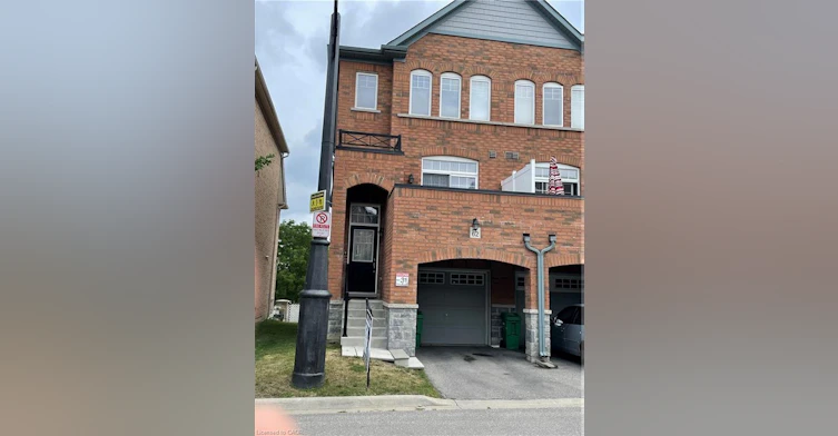 62 Magdalene Crescent, Brampton, ON, L6Z 0G8 - 2