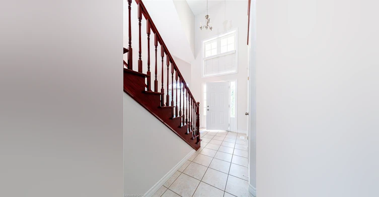 39 Naomi Court, Hamilton, ON, L9G 5E4 - 2