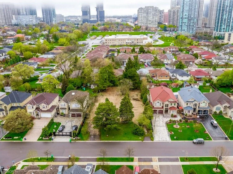 PART LOT 1 Fairview Road W, Mississauga, ON, L5B 1K7 - 13