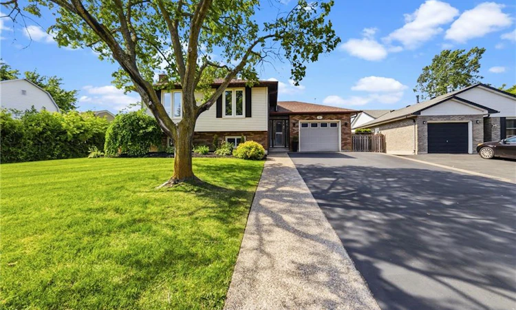 4 Ravine Crescent