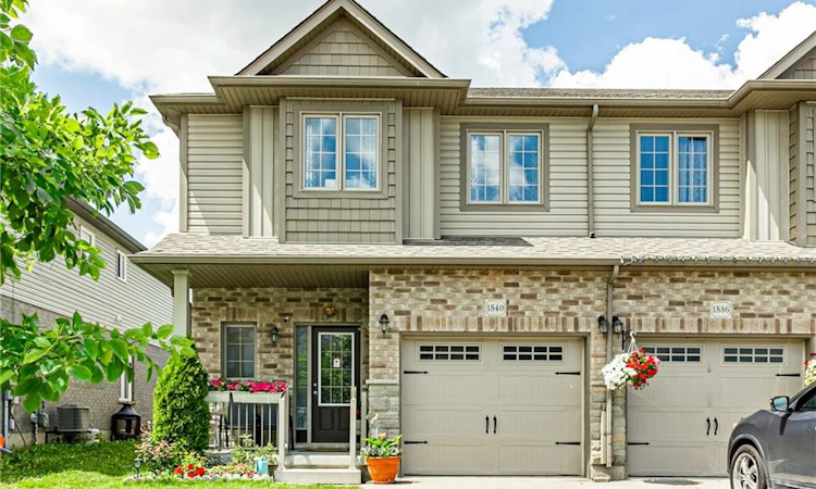 1540 Dunkirk Avenue