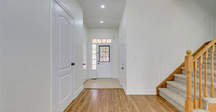 3332 Angel Pass Drive, Mississauga, ON, L5M 7K2 - 3