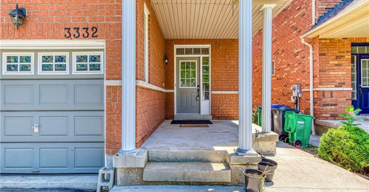 3332 Angel Pass Drive, Mississauga, ON, L5M 7K2 - 2