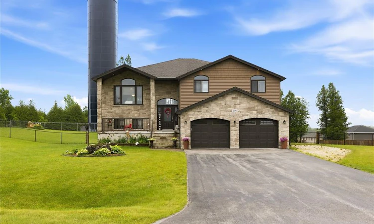 206 Meredith Way