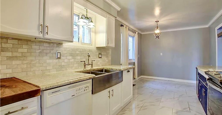 Main/Upper-599 Upper Horning Road, Hamilton, ON, L9C 7P8 - 7