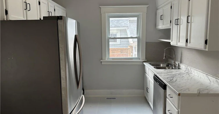 5810 Symmes Street, Niagara Falls, ON, L2G 2G3 - 4