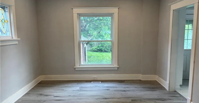 5810 Symmes Street, Niagara Falls, ON, L2G 2G3 - 5