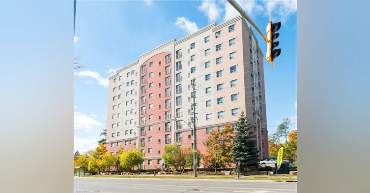 801-274 Erb Street W, Waterloo, ON, N2L 1W2