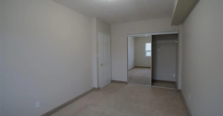 801-274 Erb Street W, Waterloo, ON, N2L 1W2 - 7