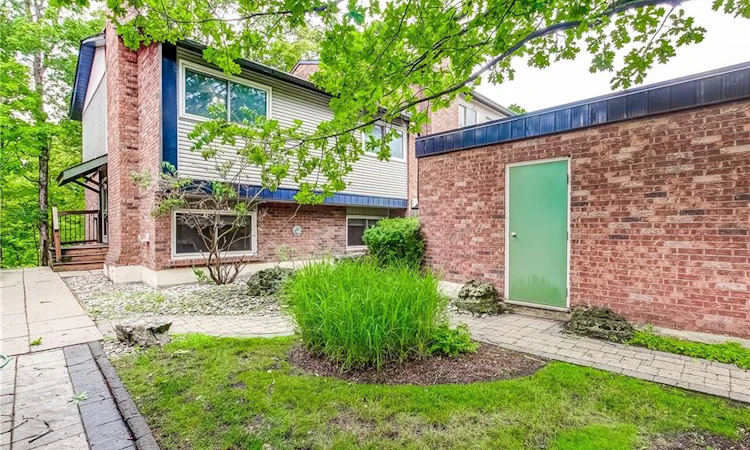 1-1580 Kerns Road