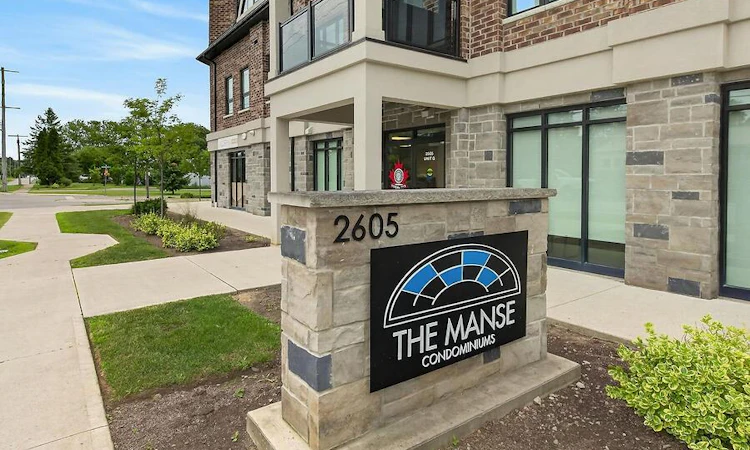 208-2605 Binbrook Road