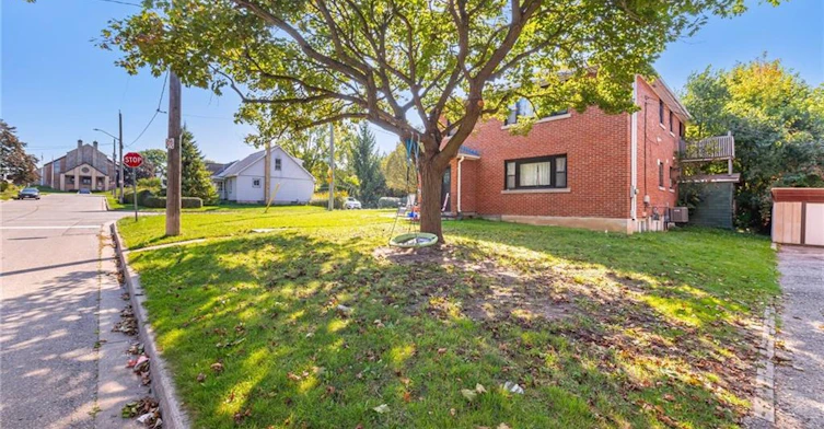 (LOWER)-21 Beverley Street, Waterloo, ON, N2L 2H5 - 3