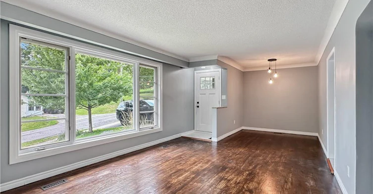 80 Banff Street, Cayuga, ON, N3W 1C3 - 2