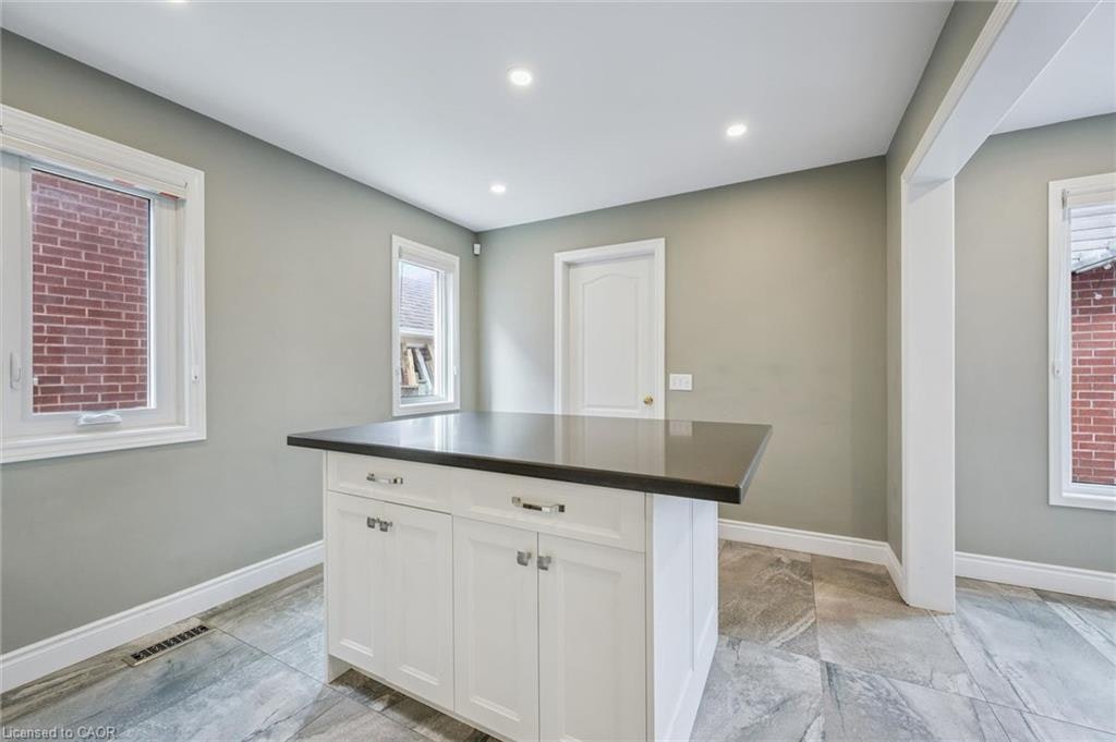 2456 Sixth Line, Oakville, ON, L6H 5Z8 - 11