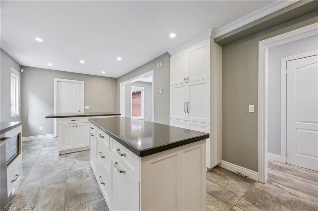 2456 Sixth Line, Oakville, ON, L6H 5Z8 - 8