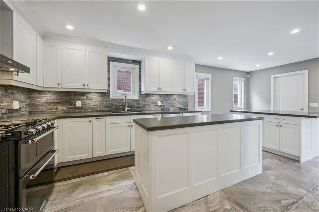 2456 Sixth Line, Oakville, ON, L6H 5Z8 - 7