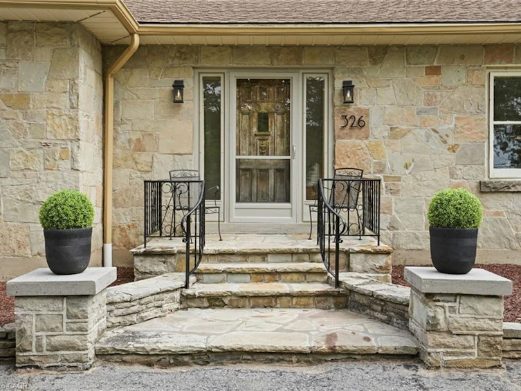 326 Old Brock Road, Hamilton, ON, L9H 5H6 - 4