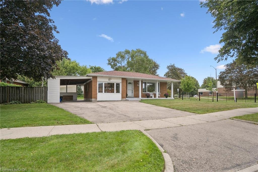 85 Indian Road, Kitchener, ON, N2B 2S6