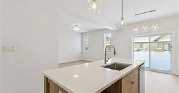123 Maple Street, Mapleton, ON, N0G 1P0 - 7