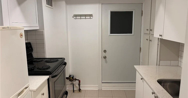 Lower-3576 Ash Row, Mississauga, ON, L5L 1K4 - 8