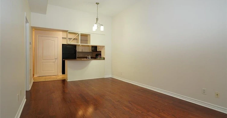 320-330 Princess Royal Drive, Mississauga, ON, L5B 4P7 - 7