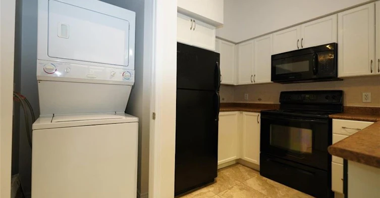 320-330 Princess Royal Drive, Mississauga, ON, L5B 4P7 - 11