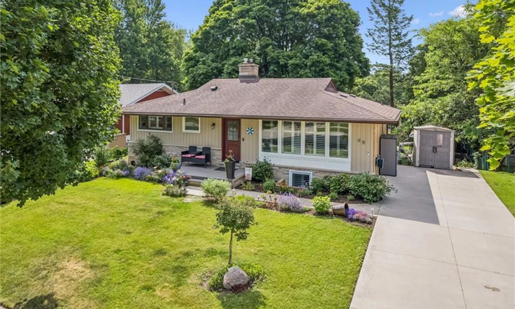 98 Stonybrook Drive