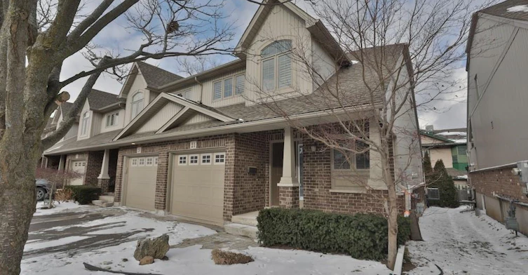 21-7 Gibson Place, St. Catharines, ON, L2R 0A3 - 2