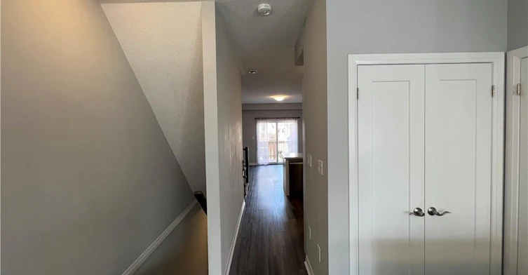 18 Aqua Lane, Hamilton, ON, L0R 1P0 - 14