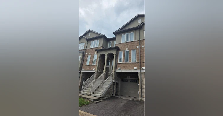 18 Aqua Lane, Hamilton, ON, L0R 1P0