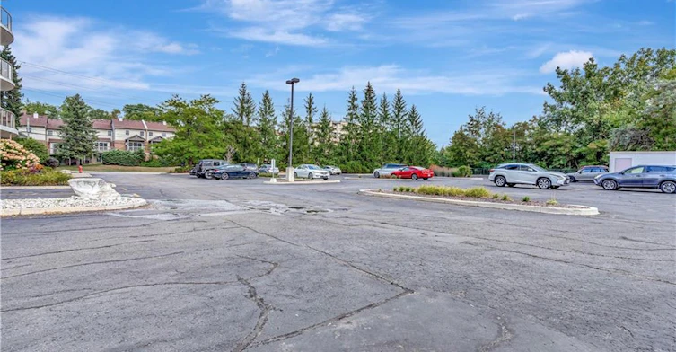 303-255 Keats Way, Waterloo, ON, N2L 6N6 - 43