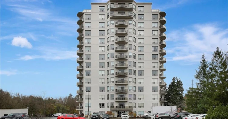 303-255 Keats Way, Waterloo, ON, N2L 6N6