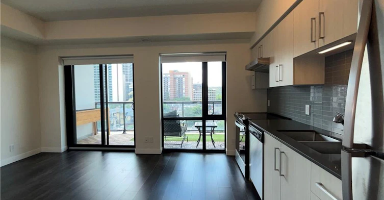 701-15 Queen Street S, Hamilton, ON, L8P 0C6 - 4