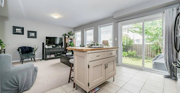 62 Michigan Avenue, Cambridge, ON, N3C 0C8 - 9