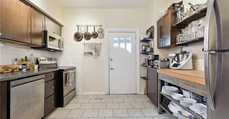 28 St Matthews Avenue, Hamilton, ON, L8L 5P3 - 13